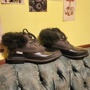 Black Waterproof Baffin winter/snow boots, rubber sole women size 8 (fits 7)